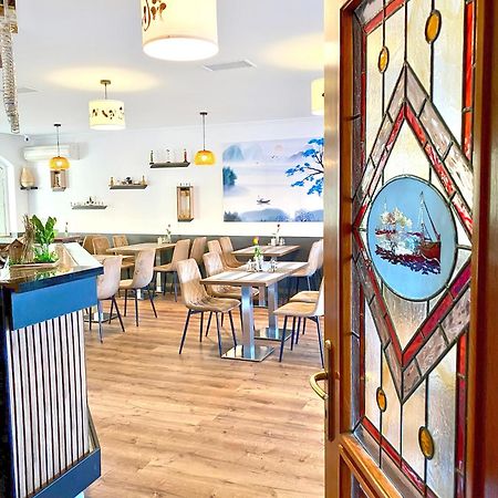 גיור Hotel Wesselenyi מראה חיצוני תמונה