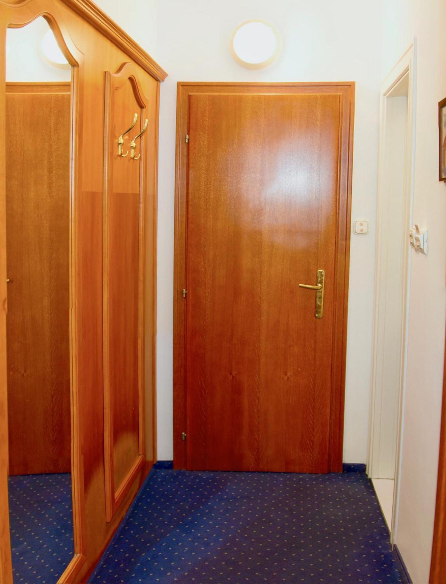 גיור Hotel Wesselenyi מראה חיצוני תמונה