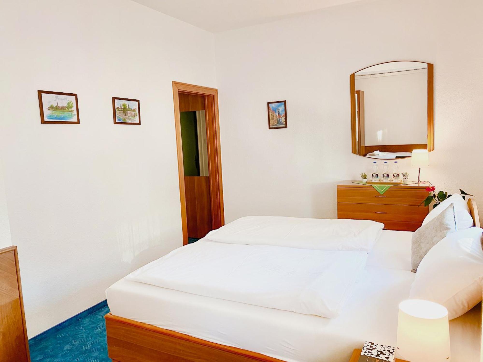 גיור Hotel Wesselenyi מראה חיצוני תמונה