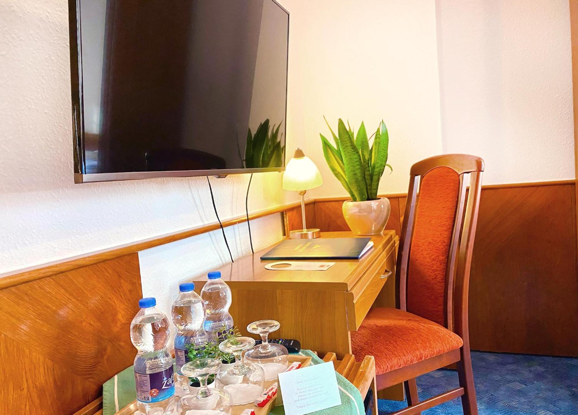 גיור Hotel Wesselenyi מראה חיצוני תמונה